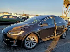 5YJXCBE21JF117889 2018 TESLA MODEL X