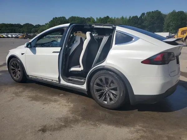 5YJXCBE21JF122333 2018 TESLA MODEL X - Image 2