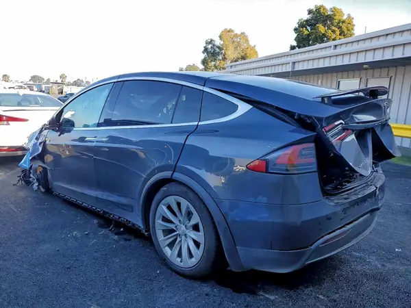 5YJXCBE21JF130125 2018 TESLA MODEL X - Image 2