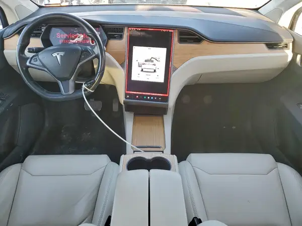 5YJXCBE21JF133753 2018 TESLA MODEL X - Image 8