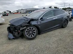 5YJXCBE21JF136877 2018 TESLA MODEL X