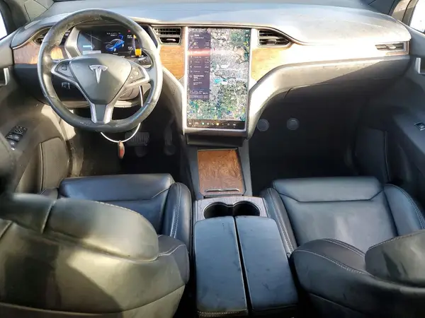 5YJXCBE21JF141190 2018 TESLA MODEL X - Image 8