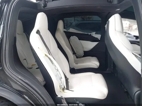 5YJXCBE21JF142808 2018 TESLA MODEL X - Image 8