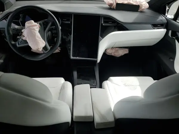 5YJXCBE21KF153146 2019 TESLA MODEL X - Image 8