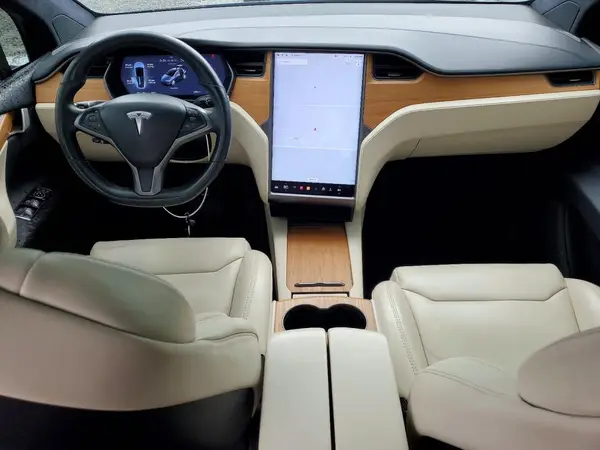 5YJXCBE21KF211627 2019 TESLA MODEL X - Image 8