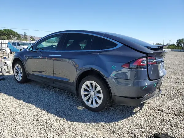 5YJXCBE21LF236805 2020 TESLA MODEL X - Image 2