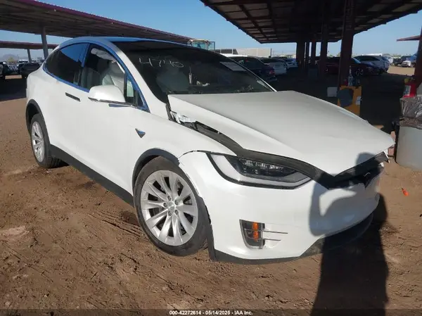 5YJXCBE21LF238490 2020 TESLA MODEL X - Image 1