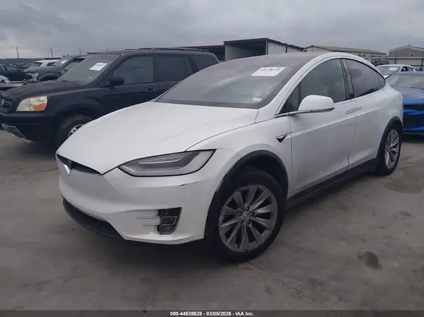 5YJXCBE21LF250770 2020 TESLA MODEL X - Image 2