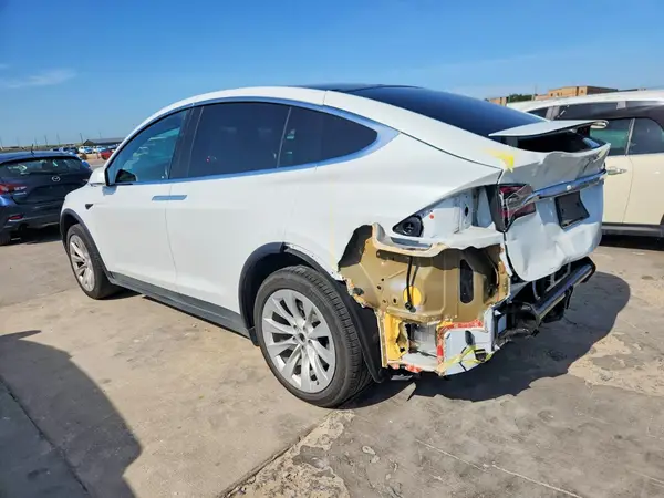 5YJXCBE21LF298530 2020 TESLA MODEL X - Image 2