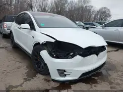 5YJXCBE22GF003831 2016 TESLA MODEL X