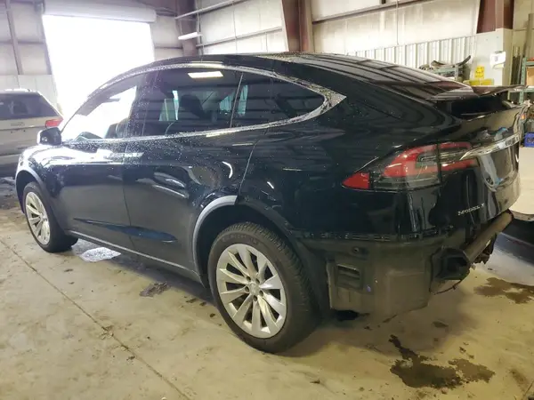5YJXCBE22GF004820 2016 TESLA MODEL X - Image 2