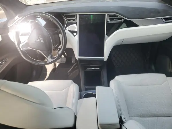 5YJXCBE22GF008219 2016 TESLA MODEL X - Image 8