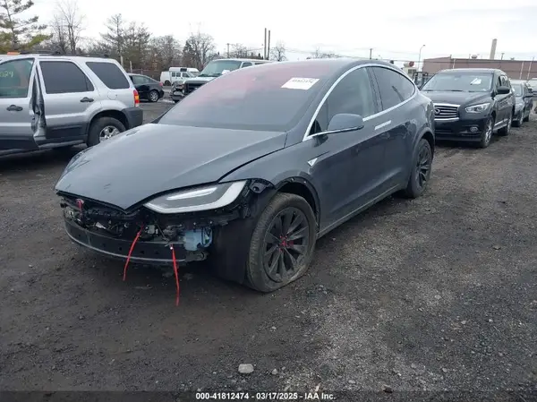 5YJXCBE22GF021391 2016 TESLA MODEL X - Image 2