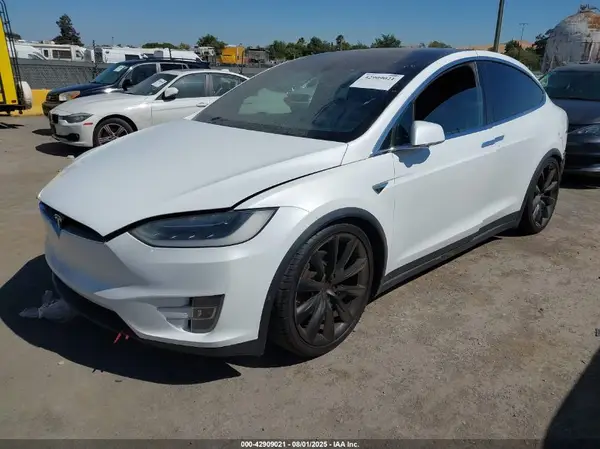 5YJXCBE22GF021486 2016 TESLA MODEL X - Image 2