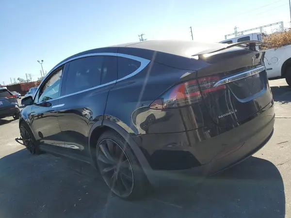 5YJXCBE22GF023724 2016 TESLA MODEL X - Image 2