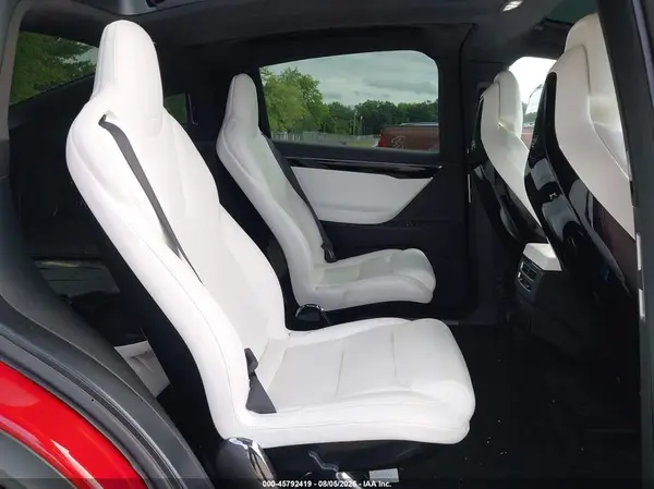 5YJXCBE22HF039259 2017 TESLA MODEL X - Image 8