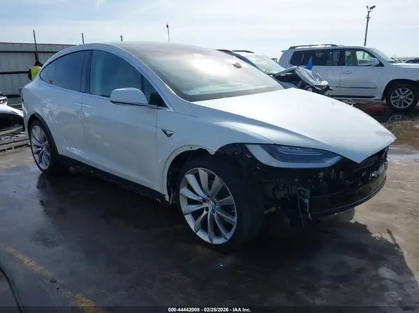 5YJXCBE22HF043618 2017 TESLA MODEL X - Image 1