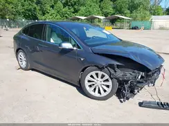 5YJXCBE22HF043893 2017 TESLA MODEL X