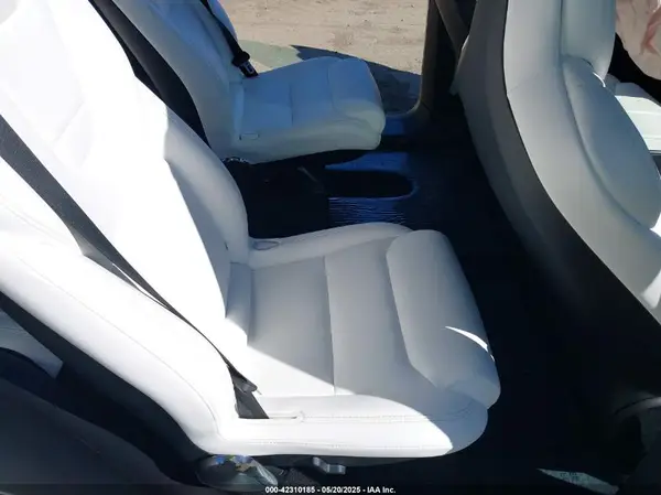5YJXCBE22HF043893 2017 TESLA MODEL X - Image 8