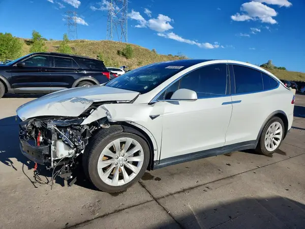 5YJXCBE22HF044722 2017 TESLA MODEL X - Image 1
