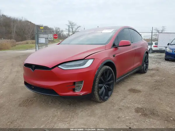 5YJXCBE22HF047278 2017 TESLA MODEL X - Image 2