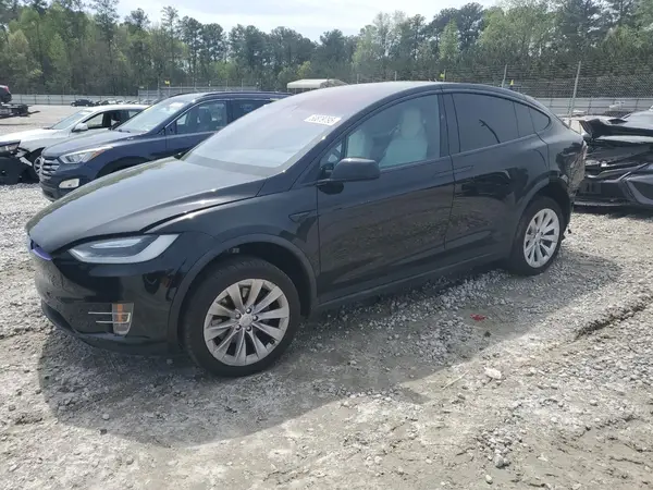 5YJXCBE22HF052514 2017 TESLA MODEL X - Image 1
