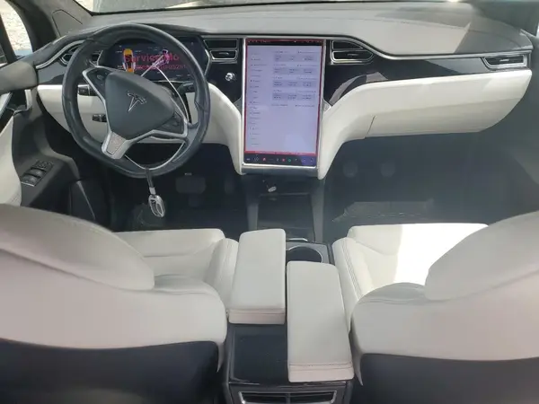 5YJXCBE22HF052514 2017 TESLA MODEL X - Image 8
