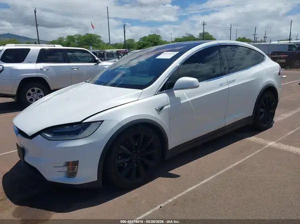 5YJXCBE22HF055218 2017 TESLA MODEL X - Image 2