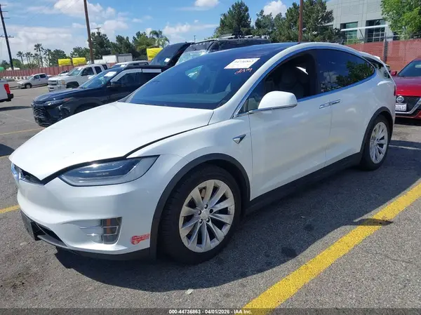 5YJXCBE22HF065067 2017 TESLA MODEL X - Image 2