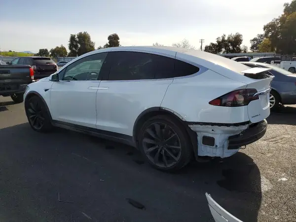 5YJXCBE22HF065652 2017 TESLA MODEL X - Image 2