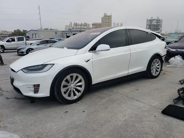 5YJXCBE22HF069829 2017 TESLA MODEL X - Image 1