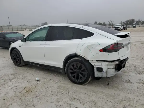 5YJXCBE22HF076134 2017 TESLA MODEL X - Image 2