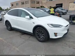 5YJXCBE22HF076523 2017 TESLA MODEL X