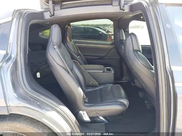 5YJXCBE22HF079194 2017 TESLA MODEL X - Image 8