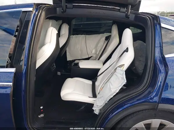 5YJXCBE22JF089357 2018 TESLA MODEL X - Image 8