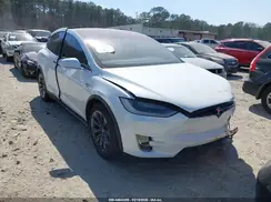 5YJXCBE22JF089715 2018 TESLA MODEL X