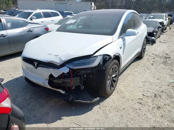 5YJXCBE22JF089715 2018 TESLA MODEL X - Image 2