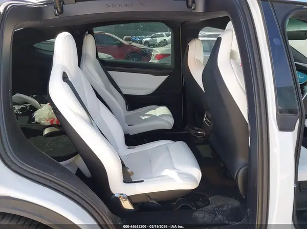 5YJXCBE22JF089715 2018 TESLA MODEL X - Image 8