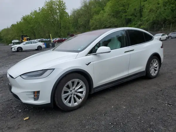 5YJXCBE22JF091447 2018 TESLA MODEL X - Image 1
