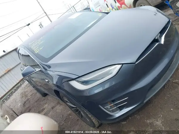 5YJXCBE22JF099970 2018 TESLA MODEL X - Image 1