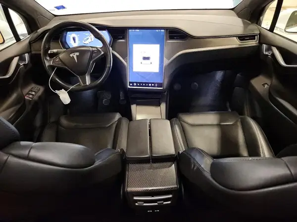 5YJXCBE22JF105251 2018 TESLA MODEL X - Image 8
