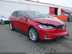 5YJXCBE22JF114760 2018 TESLA MODEL X