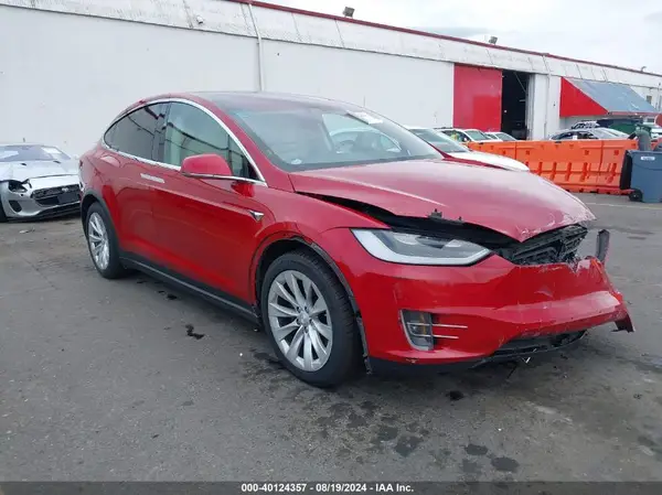 5YJXCBE22JF114760 2018 TESLA MODEL X - Image 1