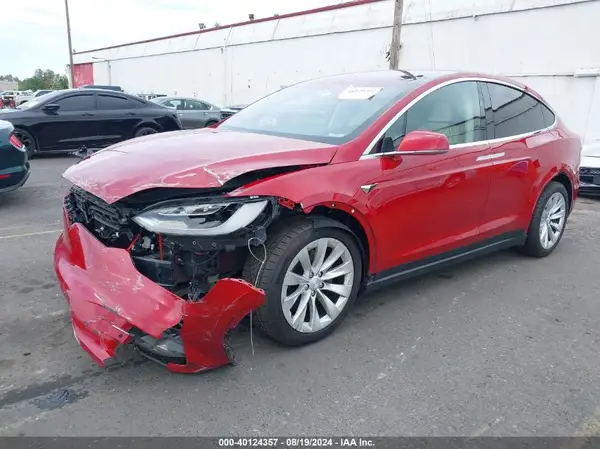 5YJXCBE22JF114760 2018 TESLA MODEL X - Image 2