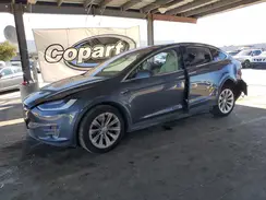 5YJXCBE22JF115407 2018 TESLA MODEL X