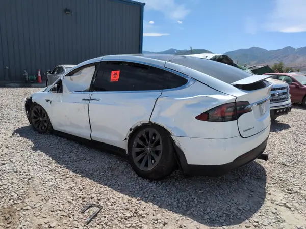 5YJXCBE22JF118260 2018 TESLA MODEL X - Image 2