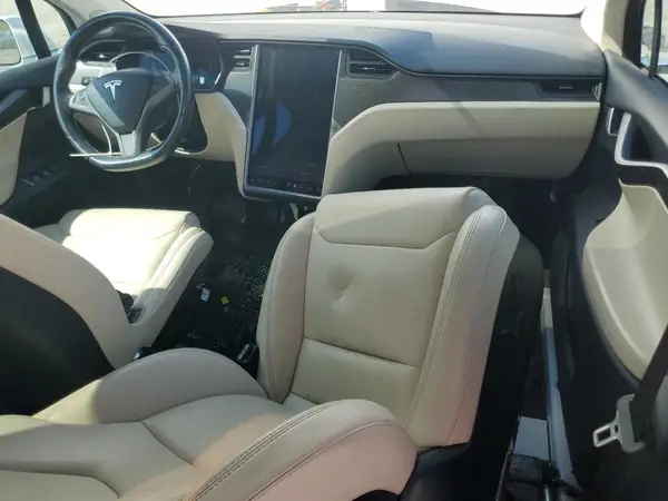 5YJXCBE22JF118517 2018 TESLA MODEL X - Image 8