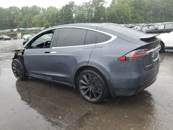 5YJXCBE22JF120512 2018 TESLA MODEL X - Image 2