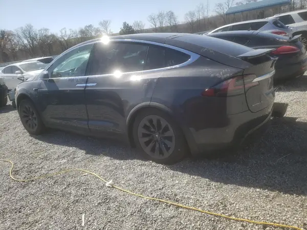 5YJXCBE22JF123409 2018 TESLA MODEL X - Image 2