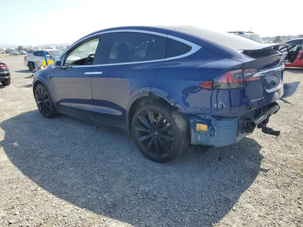 5YJXCBE22JF123488 2018 TESLA MODEL X - Image 2